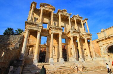 celsus kütüphanesi