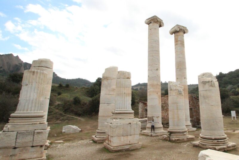 artemis temple sardis